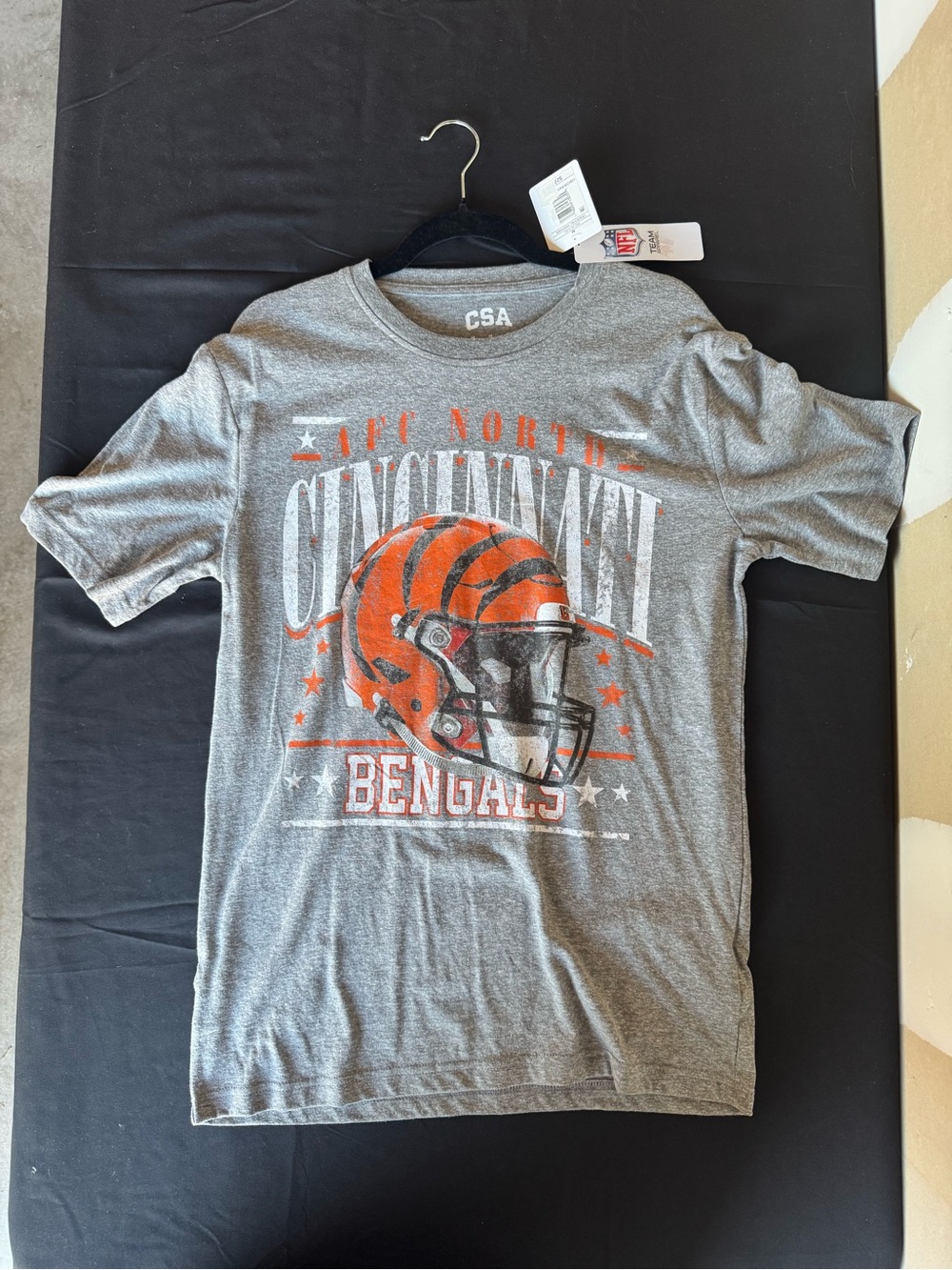 NWT NFL Team Apparel Cincinnati Bengals AFC North Helmet T-Shirt Charcoal Gray